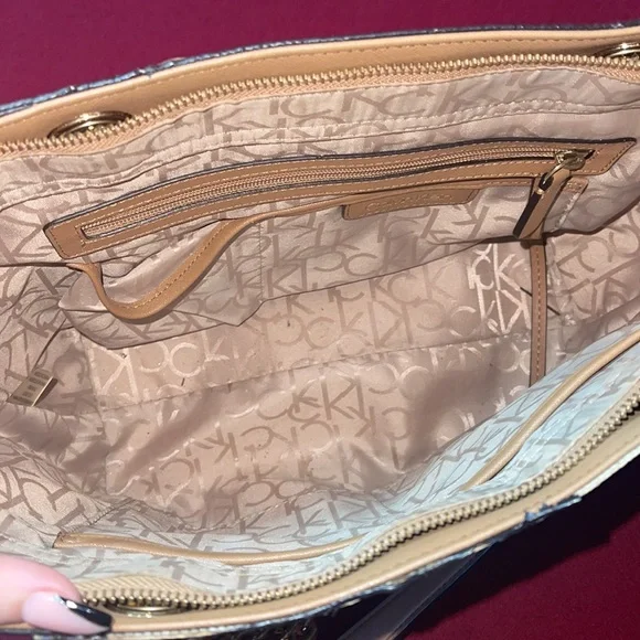 Calvin Klein Tote Bag - Picture 3 of 4